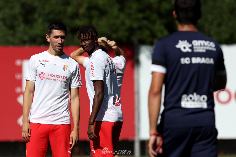 辉成绩离不 辉成绩离不